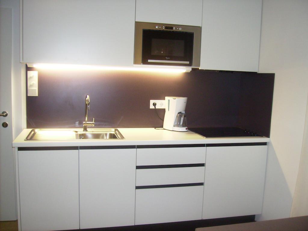 Appartements Christa Dobbiaco Bagian luar foto